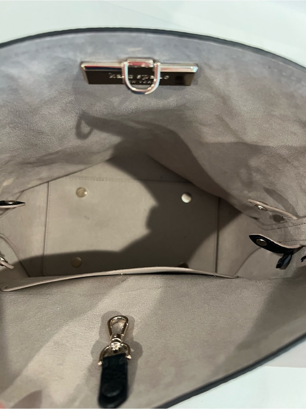 Kate Spade Daisy Purse - Picture 7 of 17